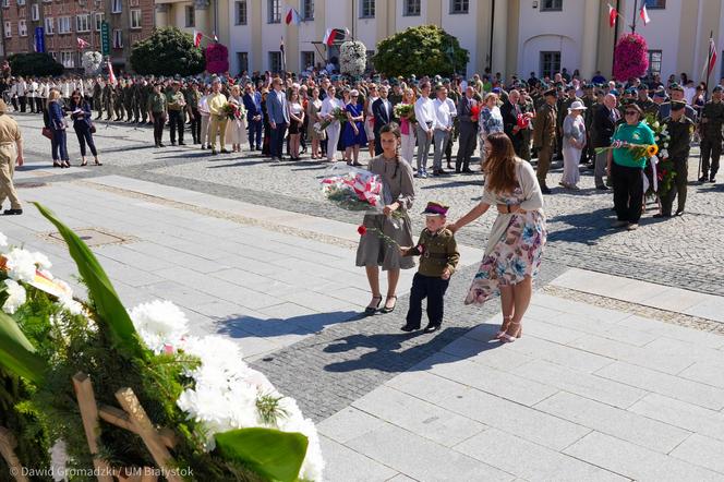 Obchody Święta Wojska Polskiego w Białymstoku. Zobacz jak mieszkańcy uczcili 15 sierpnia [ZDJĘCIA]