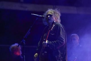 Robert Smith napisał przebojowy numer dla The Cure. Czy wyda go jako singiel świąteczny?