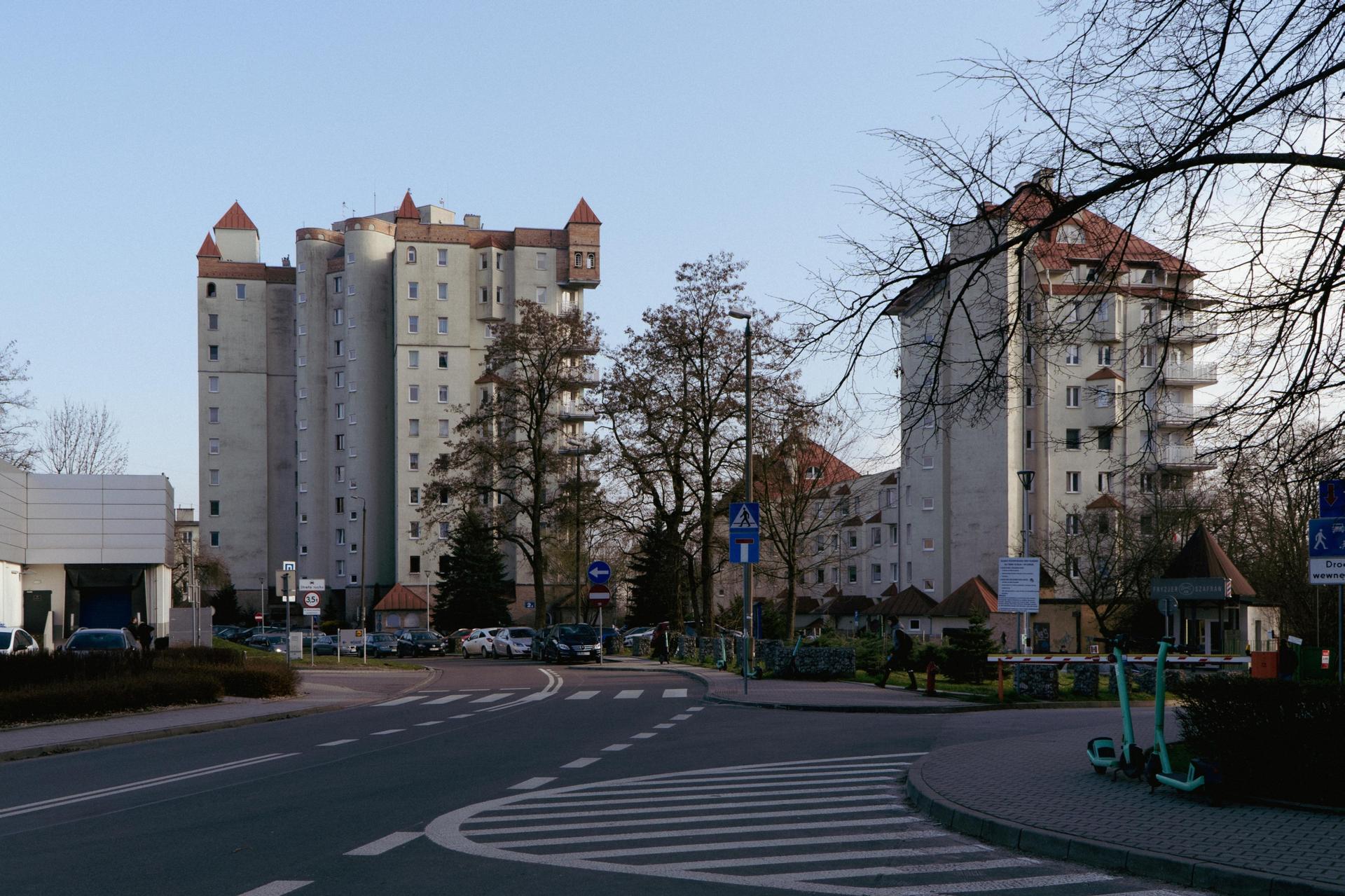 Blok-zamek w Krakowie - zdjęcia. Zobacz Wawel z wielkiej płyty