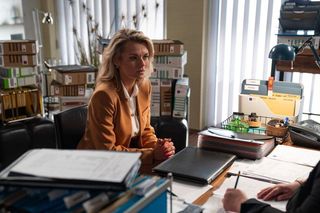 Na dobre i na złe odc. 965. Elżbieta Czajkowska (Katarzyna Cynke), Agata (Emilia Komarnicka)