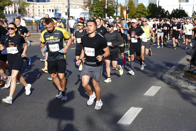 Uczestnicy 46. edycji Nationale-Nederlanden Maratonu Warszawskiego