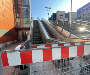 Nie będzie remontu ruchomych schodów przy MDA w Krakowie