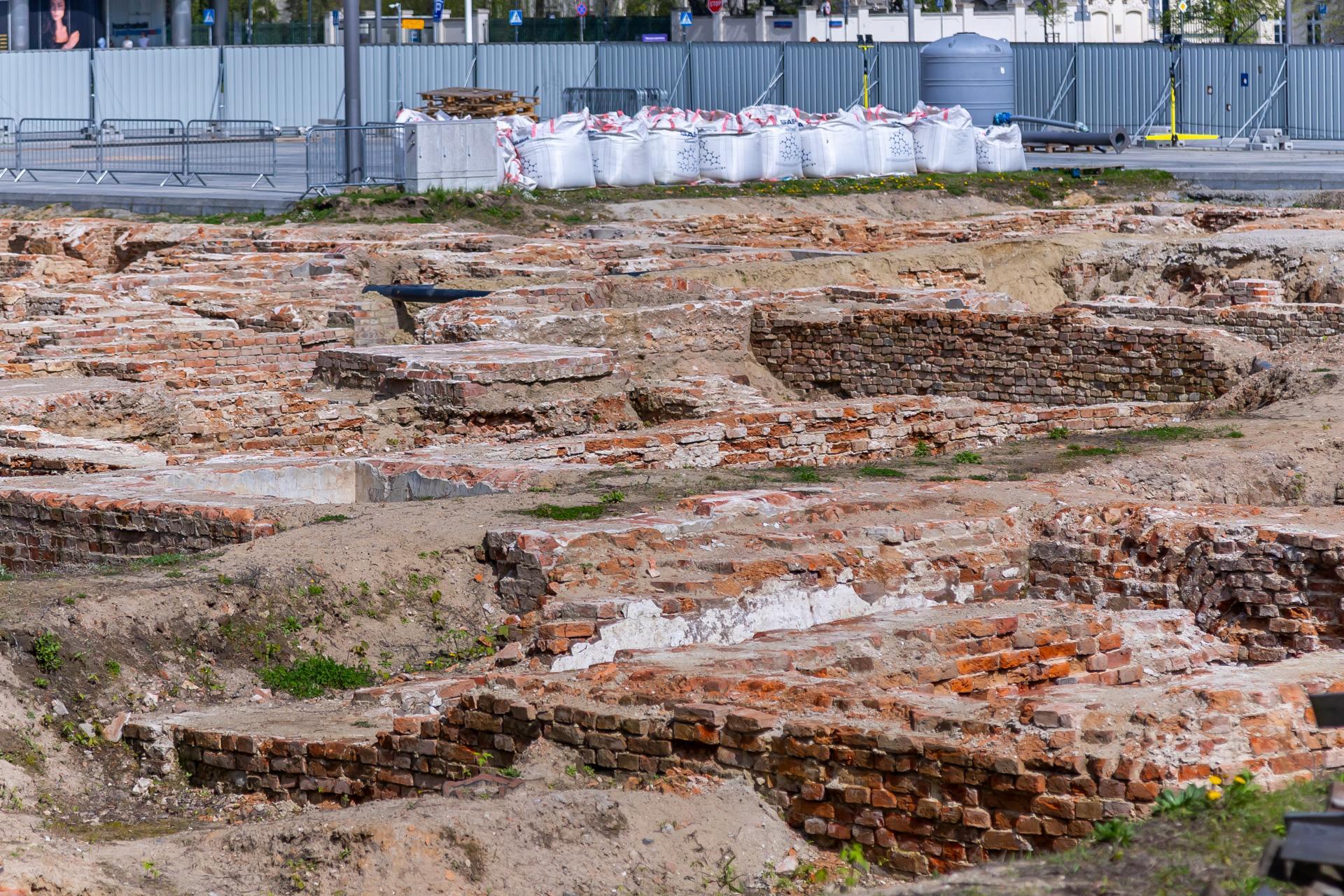 Prace archeologiczne, pałac Saski