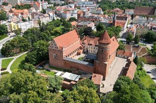 To miasto jezior i lasów, któremu przyrody zazdrości reszta Polski. Z Krakowa podróż zajmuje tylko godzinę [ZDJĘCIA]