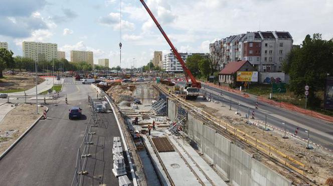 W Bydgoszczy trwa rozbudowa ulicy Kujawskiej. Otwierane są nowe jezdnie