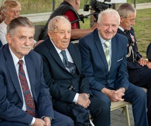 Jubileusz 100-lecia OSP Krzesk-Królowa Niwa uczczony przekazaniem jednostce nowego wozu strażackiego