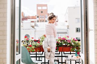 Nadchodzi sezon na piękny balkon! Podpowiadamy, jak urządzić go stylowo i wygodnie