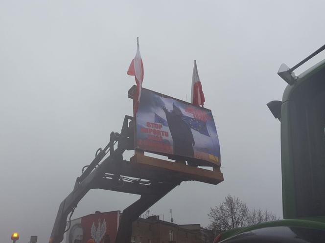 Setki traktorów na ulicach Leszna. Trwa ogólnopolski protest rolników