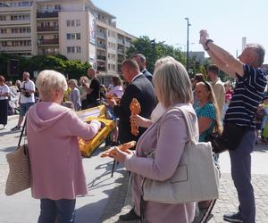  Dni Bajki 2024. W centrum Olsztyna zrobiło się bajkowo. Dzieci przejęły władzę nad miastem [ZDJĘCIA]