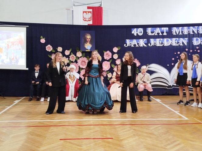 Uroczystość jubileuszowa w siedleckiej "Dziesiątce" była okazją do wspomnień