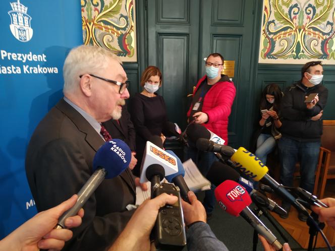 Prezydent Majchrowski: od rządu nie oczekuję niczego poza gwarancjami finansowymi