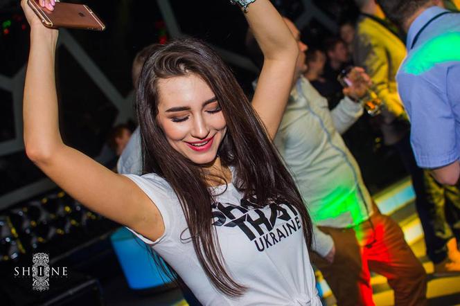 Shake That & Weekend w Shine Clubie