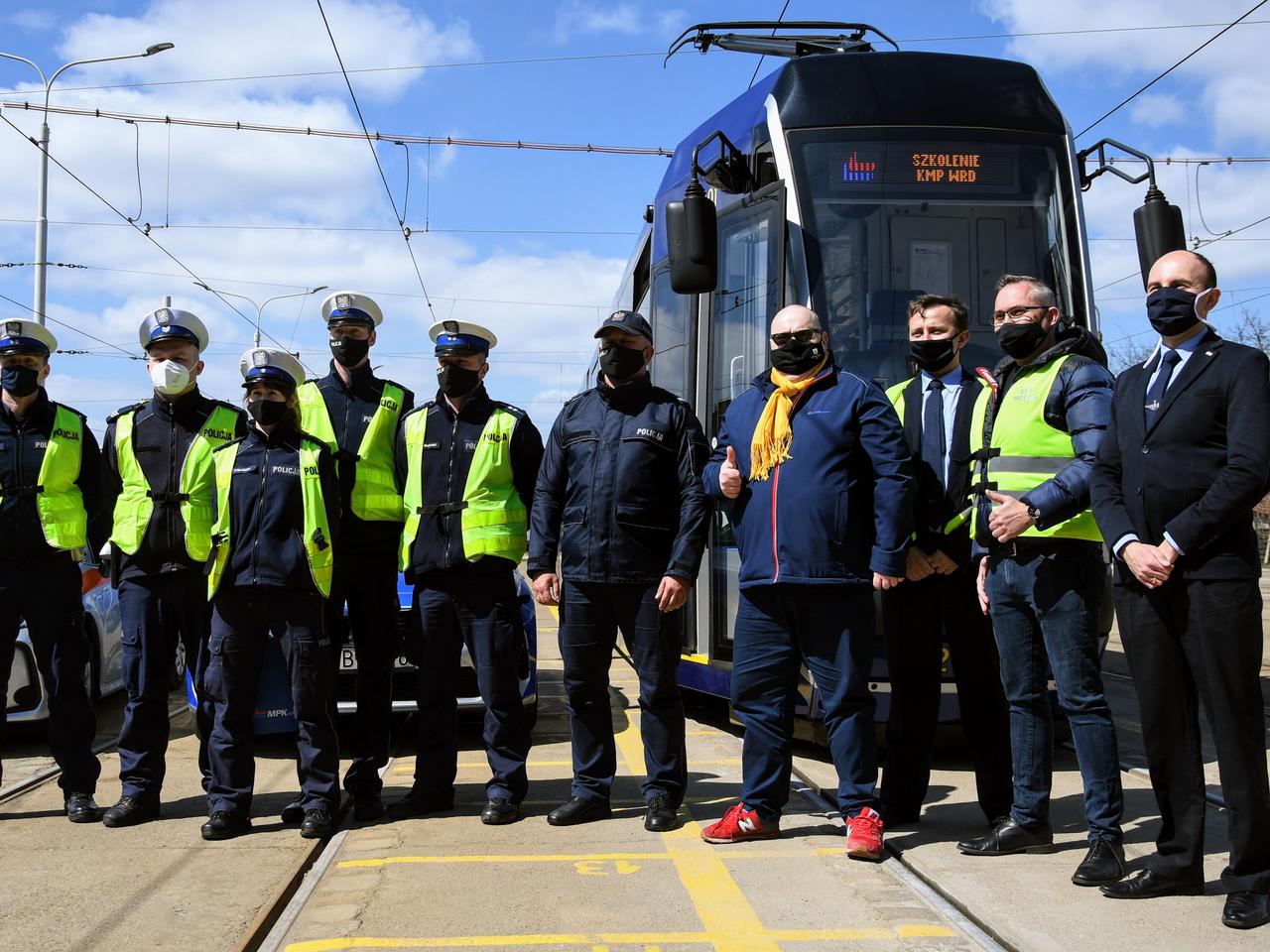 Ciekawa inicjatywa wrocławskiego MPK. Pracownicy spółki miejskiej przeszkolą policjantów