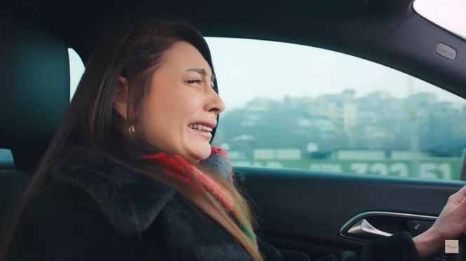 Nieobliczalna Handan zjawi się pod domem Elif w dniu jej zaręczyn z Kuzeyem