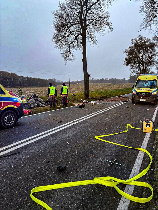 Ostatnia randka Huberta i Mileny. Roztrzaskali się o drzewo. 300 metrów od domu.