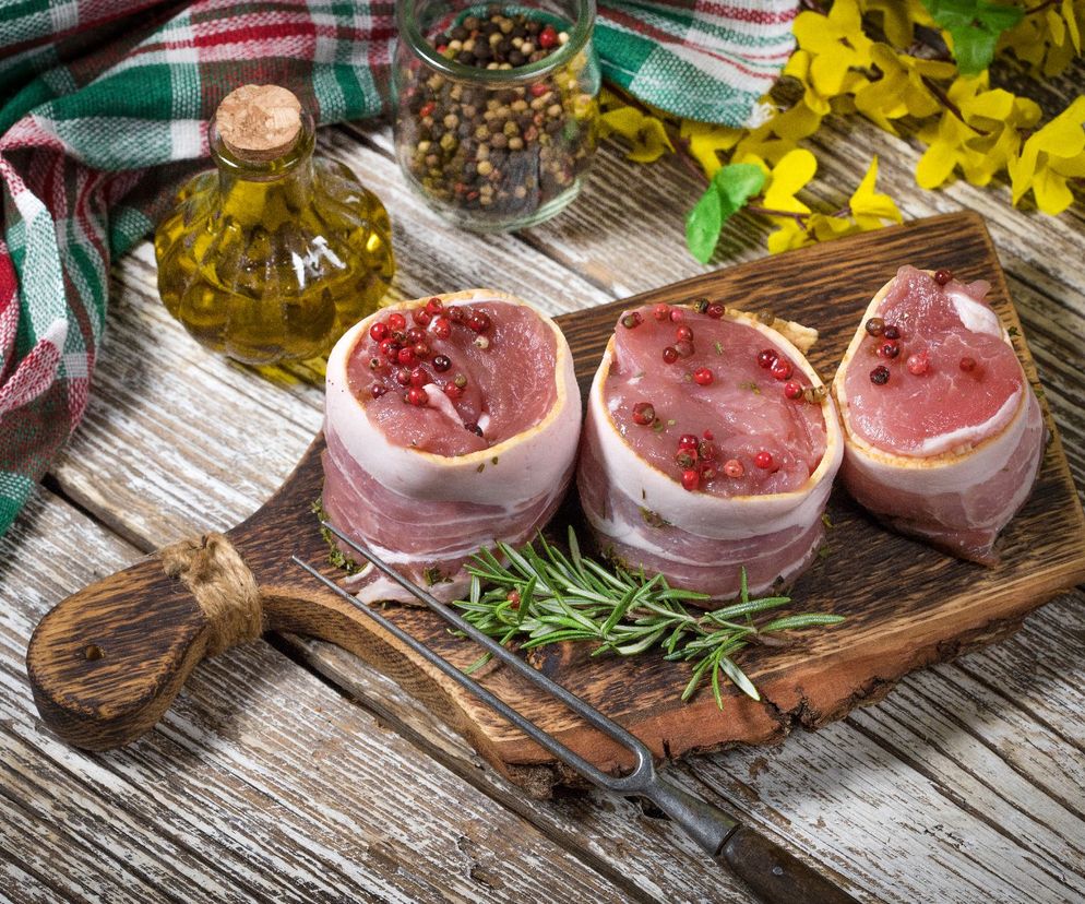 Polędwiczki wieprzowe w boczku - eleganckie danie w pół godziny!