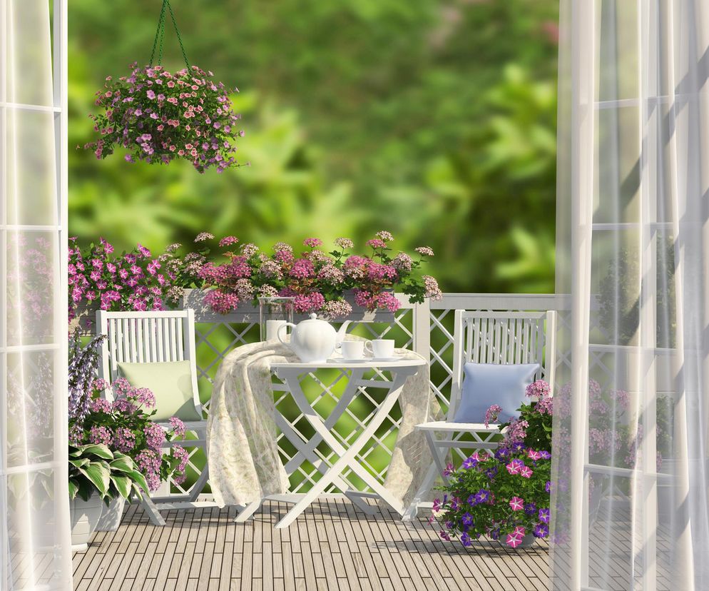 Jak urządzić nowoczesny balkon w bloku? Aranżacje