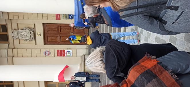 Wspólne śpiewanie "Ody do wolności" dla Ukrainy