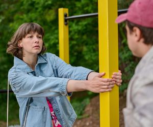 Na Wspólnej odc. 4078. Brygida (Maja Wolska), Remek Klusek (Maciej Kobiela)