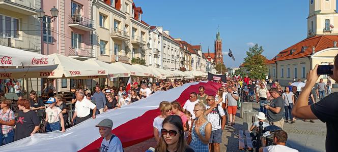 Marsz antycovidowy. Tysiące osób protestowało przeciwko zapowiadanym obostrzeniom [AUDIO]