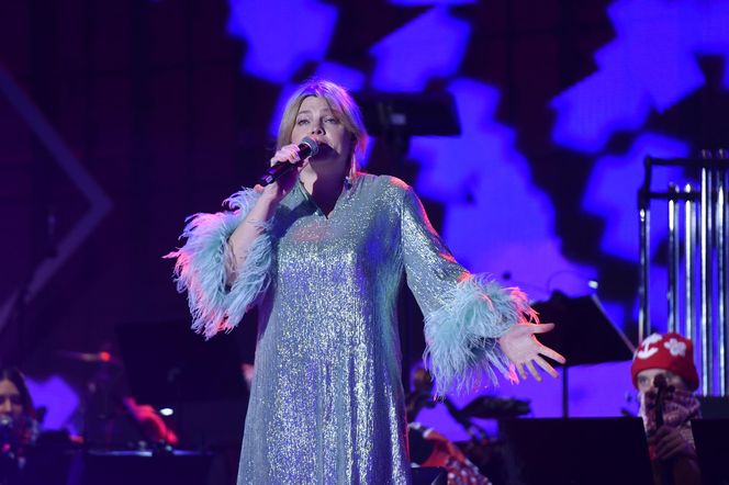 Steczkowska w czerwieni i Margaret w futrze. Tak gwiazdy wystroiły się na koncert 11 listopada [GALERIA]