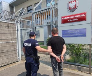 Rutynowa kontrola przerodziła się w deportację. Kierowca przejazdów na aplikację wpadł w Warszawie 