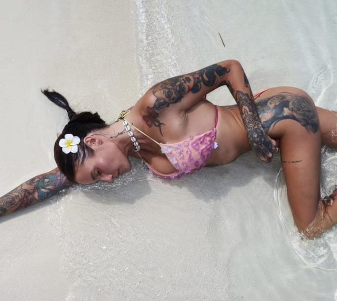 Karolina Gilon na Malediwach w bikini