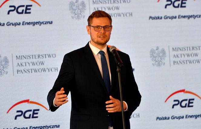 Ci politycy pokonali koronawirusa