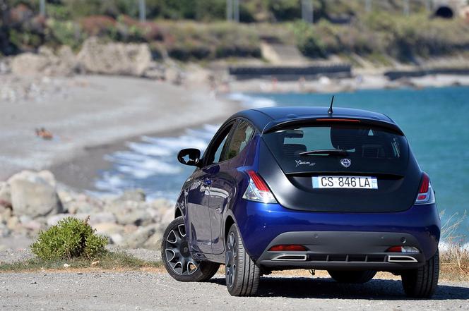 Lancia Ypsilon MOMODESIGN