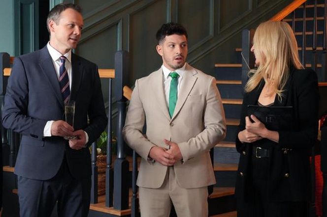 Barwy szczęścia, odcinek 3267. Bruno (Lesław Żurek), Justin (Jasper Sołtysiewicz), Karolina (Marta Dąbrowska)