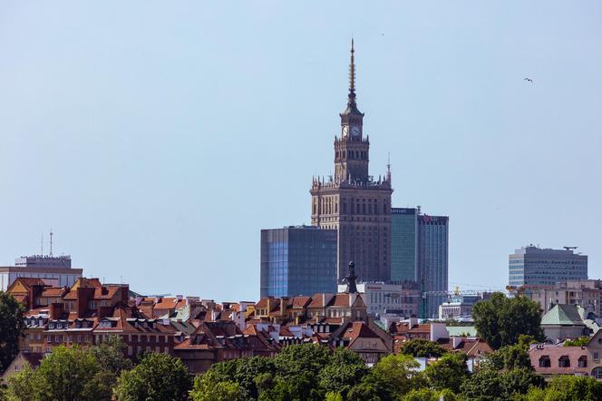 Widok z mostu Gdańskiego w Warszawie (od strony ZOO)