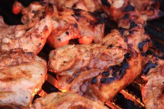 Czas na grilla! Tanie i proste przepisy na udane grillowanie