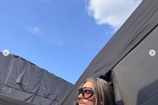 Michał Szpak przyłapany bez spodni za kulisami koncertu. Tego nie pokazali w TV!