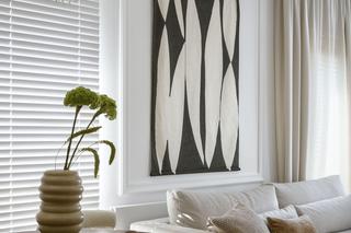 Kobiecie mieszkanie w stylu paryskim i śródziemnomorskim