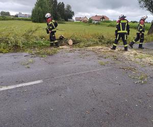 Wichury w Podlaskiem. Setki interwencji strażaków w całym regionie