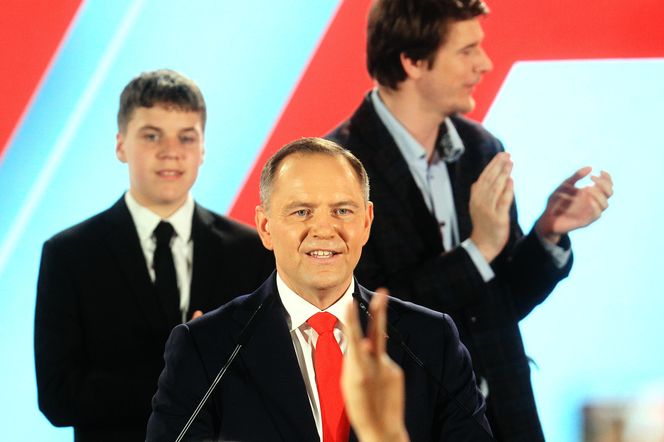 Przeprosiny dla żołnierzy zmuszanych do szczepień. Co Karol Nawrocki mówi o zdrowiu