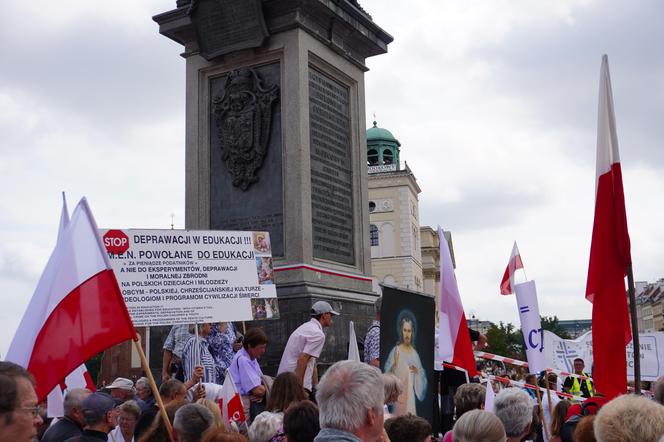 Protest katechetów w Warszawie 21.08.2024