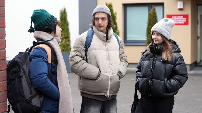 Barwy szczęścia odc. 3175. Ewa (Gabriela Ziembicka), Romeo (Jacek Tyszkiewicz), Witek (Witold Sosulski)