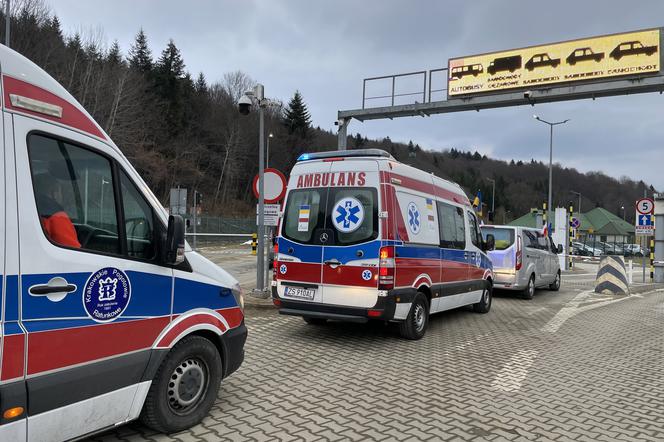 Ambulans od WSPR w Szczecinie z pełnym wyposażaniem trafił już do Centrum Medycyny Ratunkowej i Katastrof w Iwano-Frankowsku na Ukrainie. 