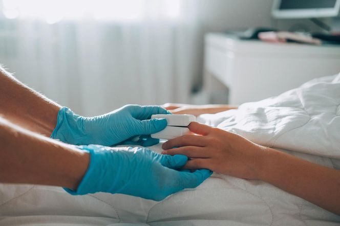 Olbrzymia narośl w głowie nastolatka. Lekarze orzekli, że trzeba operować