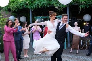 M jak miłość, odcinek 1890: Pierwszy taniec Kamy i Marcina na weselu to ostatnie, co zapamięta! Wytnie mu taki numer - ZDJĘCIA, ZWIASTUN