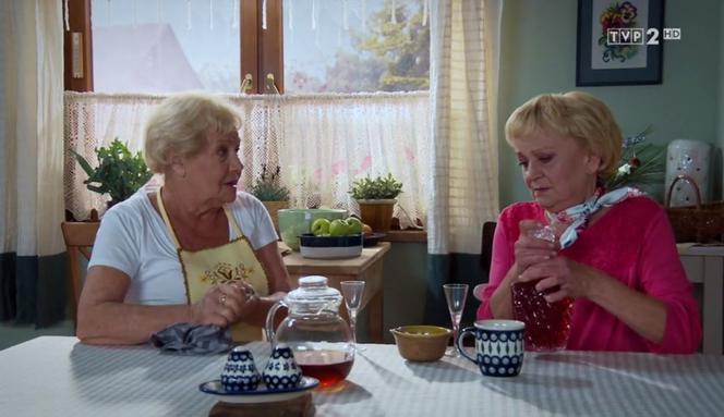 M jak miłość, odc. 1471. Kisielowa (Małgorzata Róźniatowska), Barbara (Teresa Lipowska)