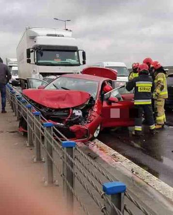 Karambol 5 samochodów na Kleeberga zablokował trasę Białystok - Ełk