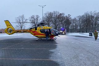   Przecinał beczki szlifierką, doszło do wybuchu. Poważnie ranny mężczyzna po wypadku koło Rawicza