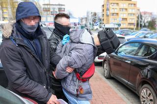 Ojczym Kamilka z Częstochowy przywitany przez więźniów w areszcie. Jest nagranie