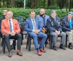 Nadanie sztandaru dla 16 WOG