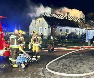 Tragiczny pożar budynku wielorodzinnego. Nie żyje jedna osoba, dwie są poparzone