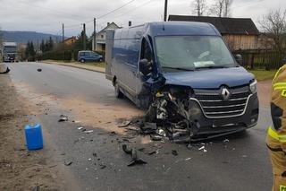 58-latka zasnęła za kierownicą. Czołowe zderzenie w Dydni