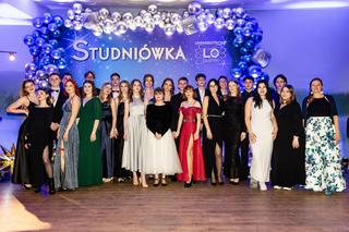 Studniówka XII Liceum Ogólnokształcącego w Olsztynie. Tak bawili się maturzyści. Zobacz zdjęcia!