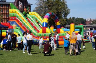 Piknik charytatywny Łatwo Pomagać. Tłumy na bydgoskiej Wyspie Młyńskiej [ZDJĘCIA]